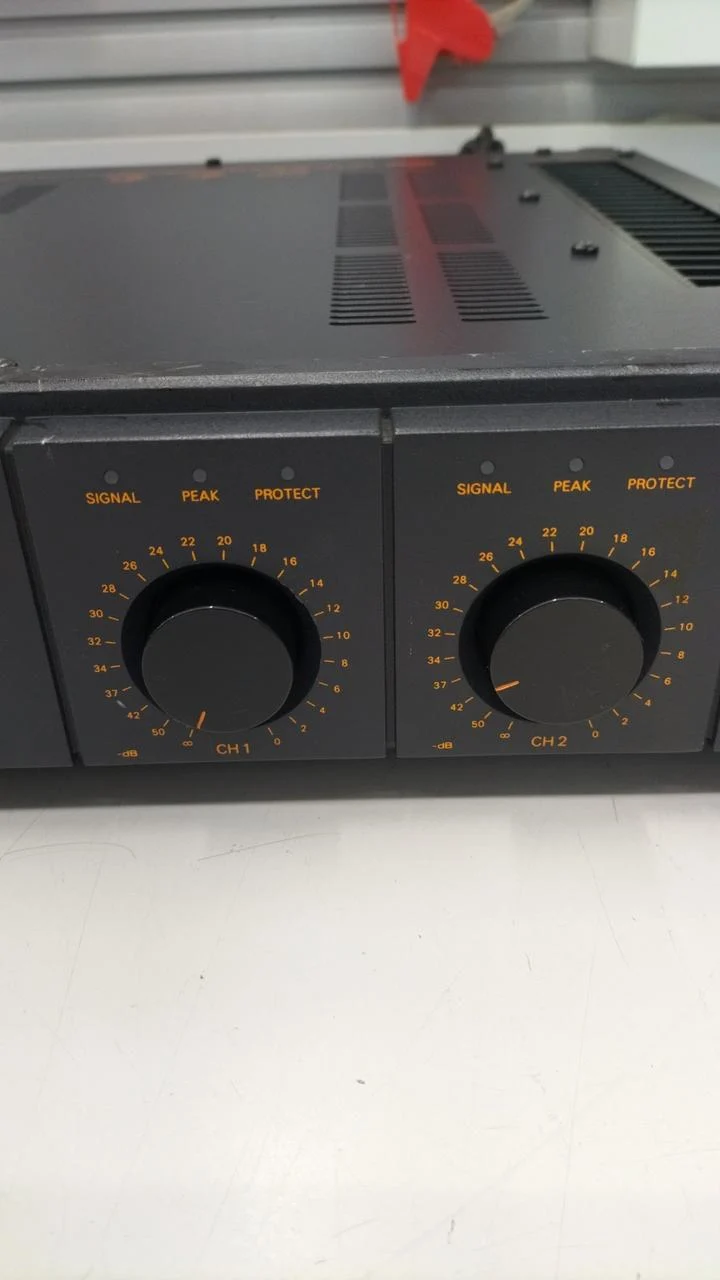 TOA Leistungsverstärker Rack Typ P75D