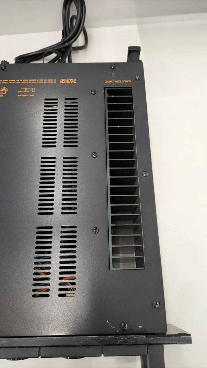 TOA Leistungsverstärker Rack Typ P75D