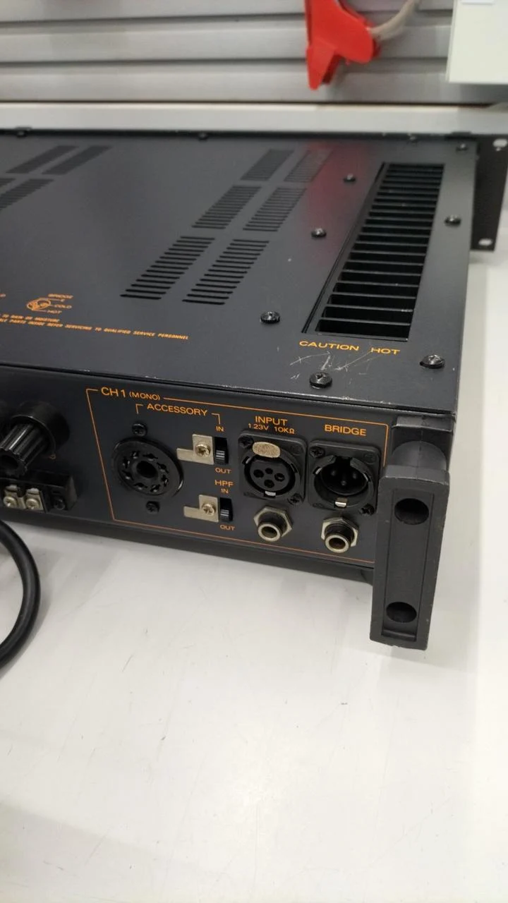 TOA Leistungsverstärker Rack Typ P75D