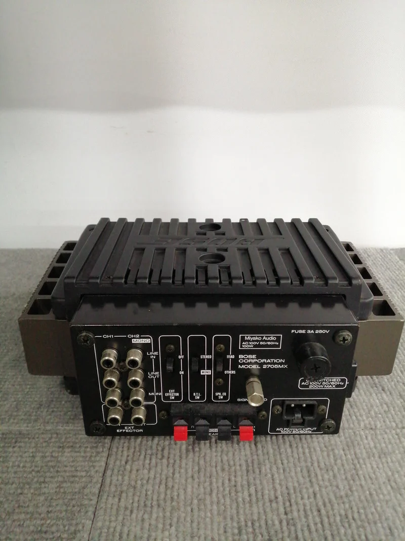 BOSE Endstufe 2705MX