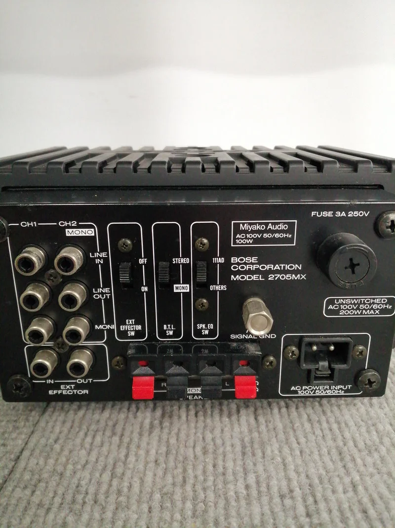 BOSE Endstufe 2705MX
