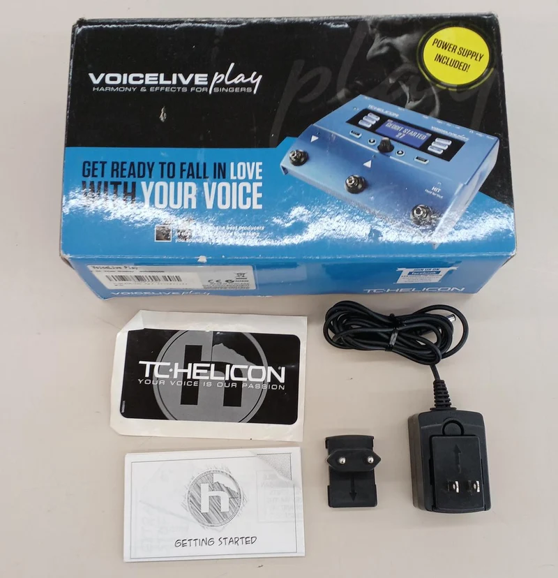 TC-HELICON Vocal Effects Pedal VOICELIVE PLAY