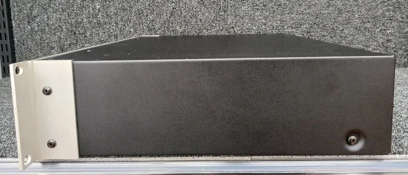 BEHRINGER Equalizer DSP8000