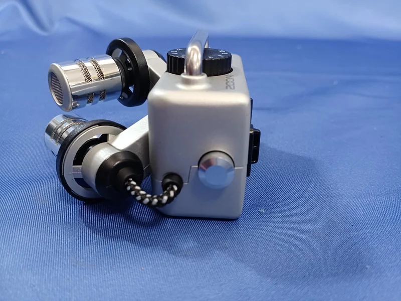 [SCHROTT] ZOOM *Schrott, Funktion nicht geprüft XYH-5