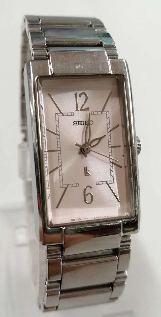 SEIKO Quarz-Armbanduhr 1F21-5E20