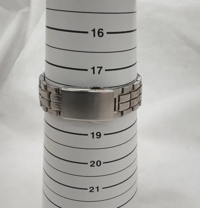 SEIKO Solar-Funkarmbanduhr 8B53-0AA1