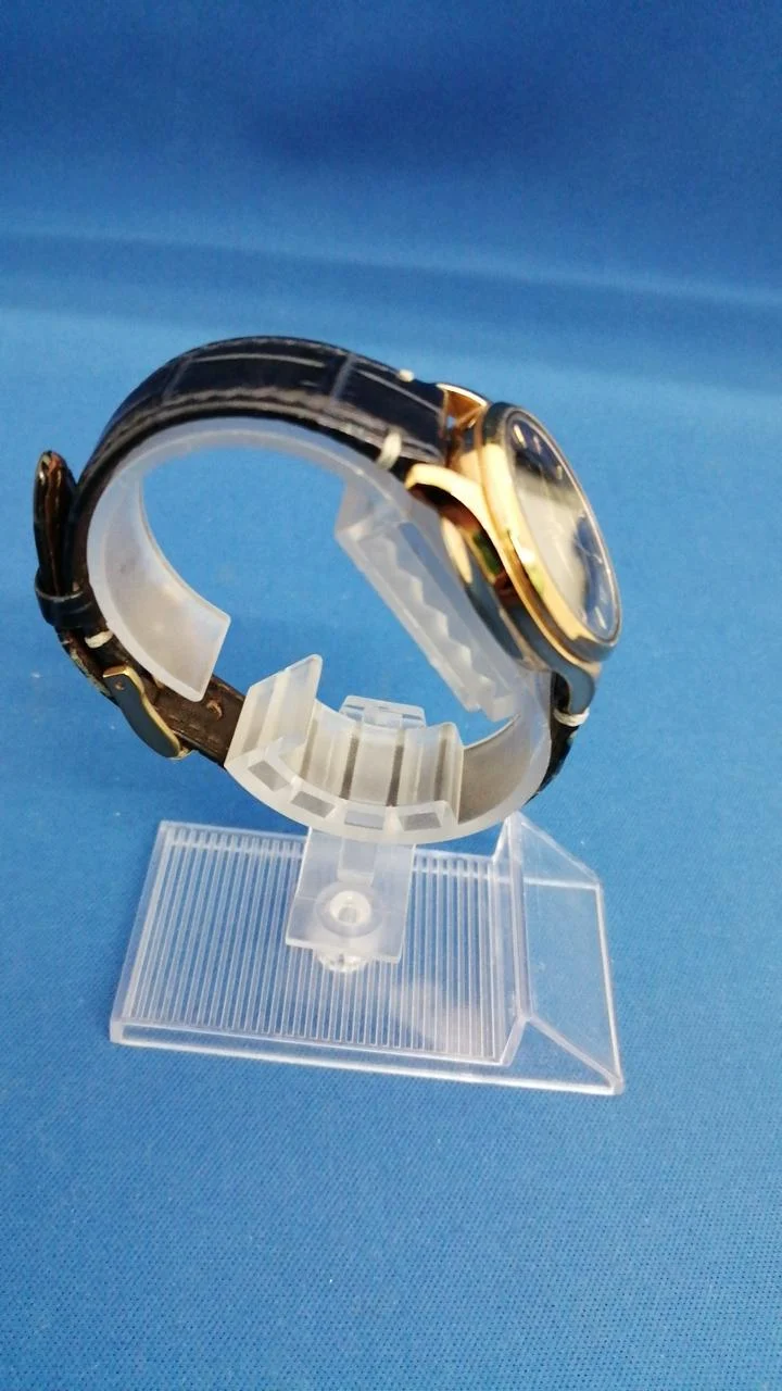 SEIKO Quarz-Analog-Armbanduhr V137-0DH0