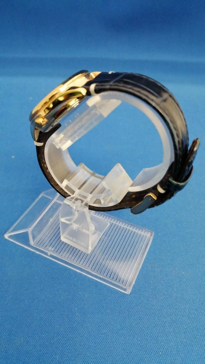 SEIKO Quarz-Analog-Armbanduhr V137-0DH0