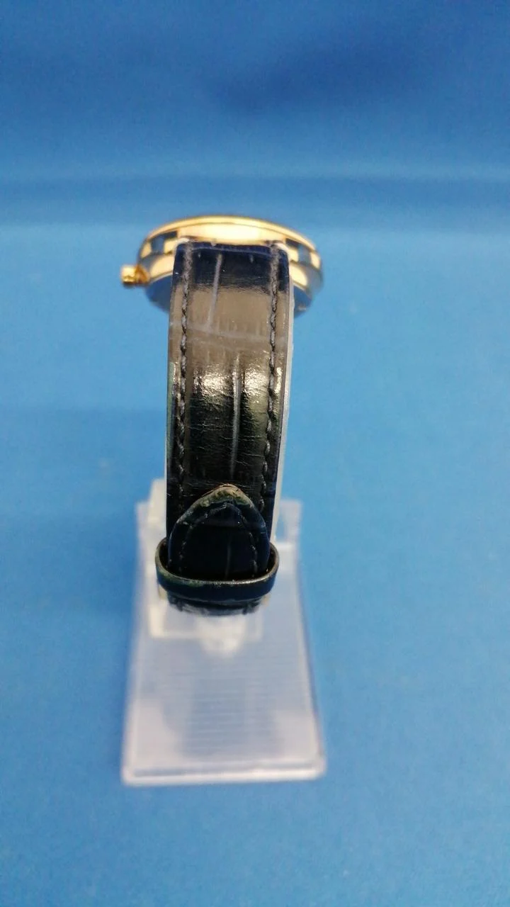 SEIKO Quarz-Analog-Armbanduhr V137-0DH0