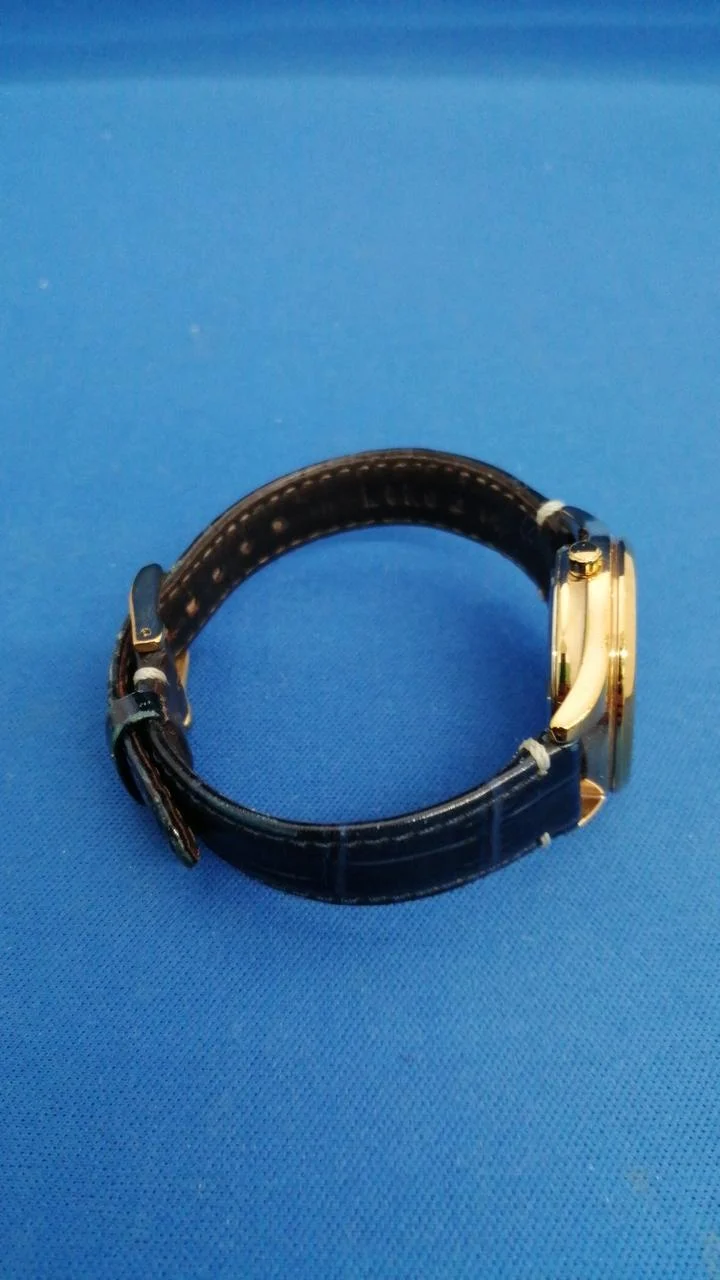 SEIKO Quarz-Analog-Armbanduhr V137-0DH0