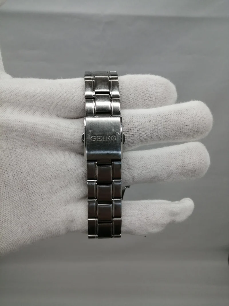 SEIKO Funkgesteuerte Solar-Armbanduhr 7B22-0AZ0