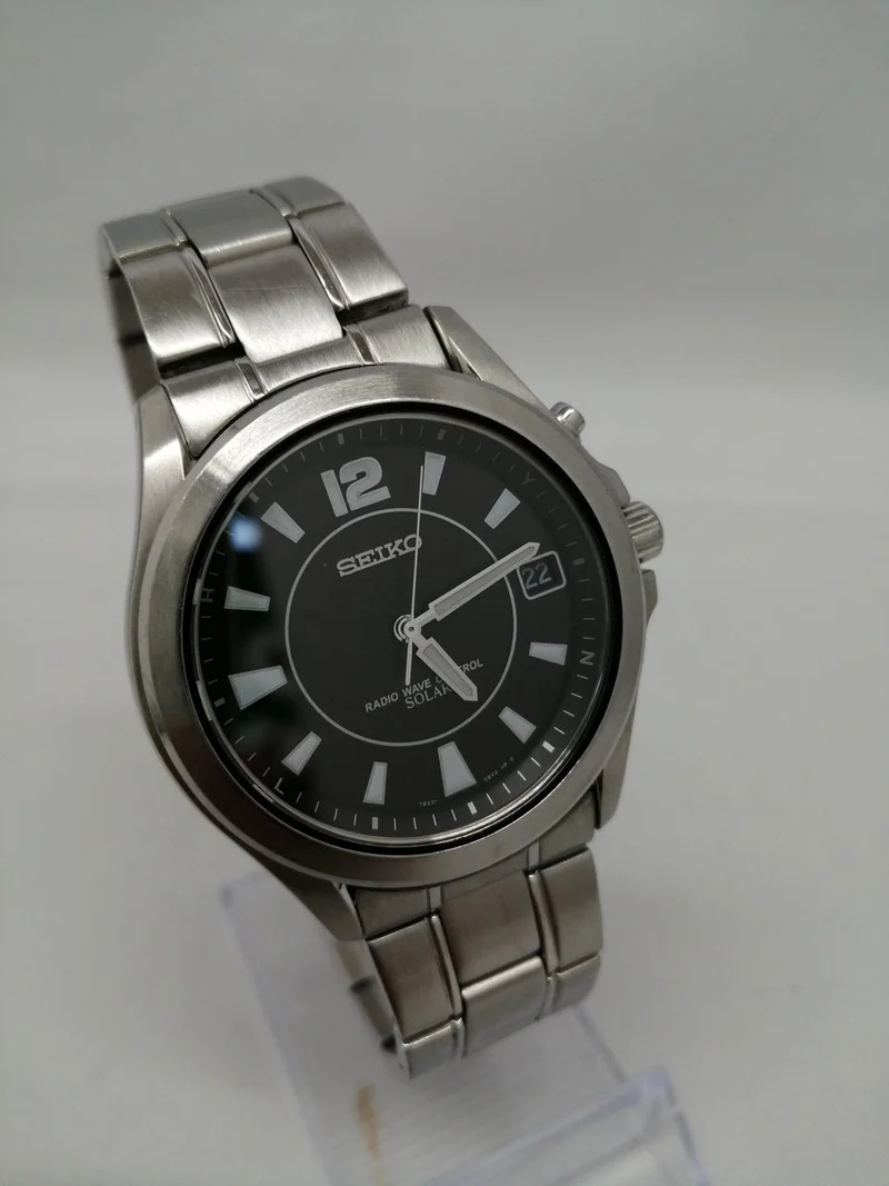 SEIKO Funkgesteuerte Solar-Armbanduhr 7B22-0AZ0
