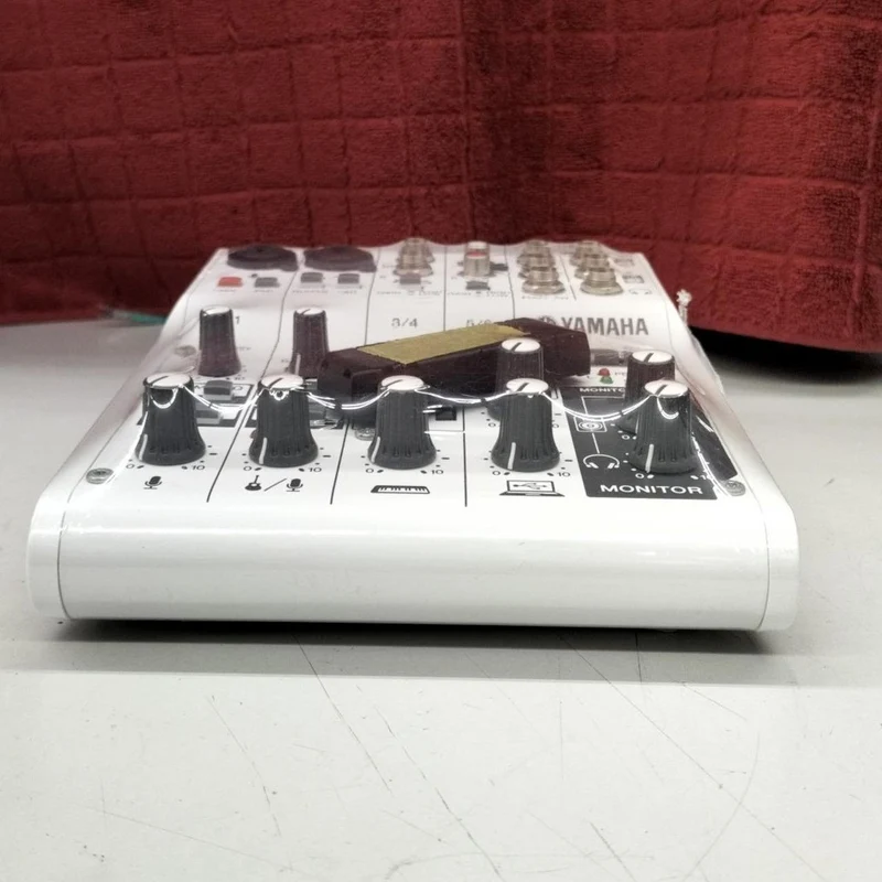 YAMAHA Webcasting-Mixer AG06