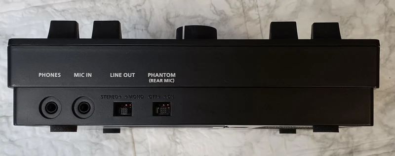 ROLAND Voice Transformers VT-4
