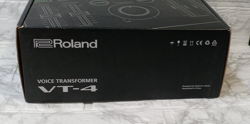 ROLAND Voice Transformers VT-4