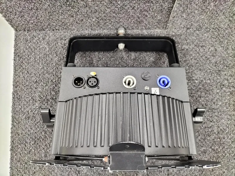 ADJ LED Perlite 18P HEX