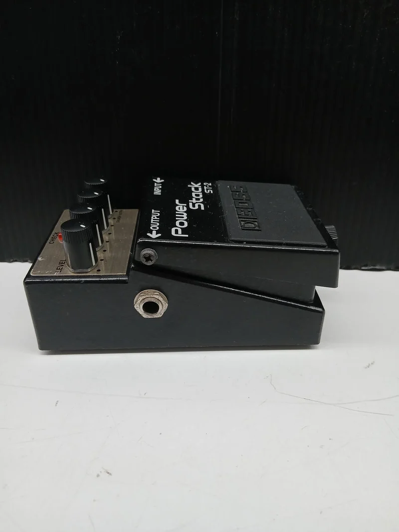 BOSS Effektpedal ST-2
