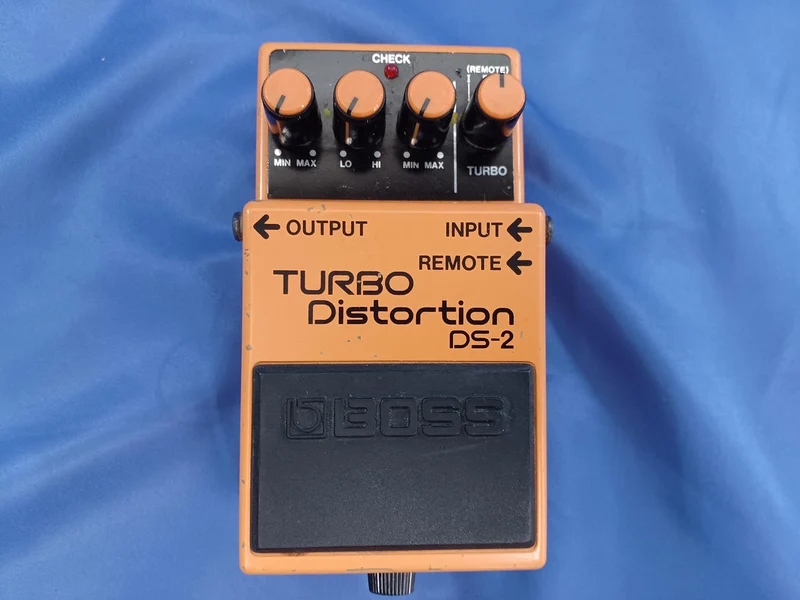BOSS Distortion Effects DS-2
