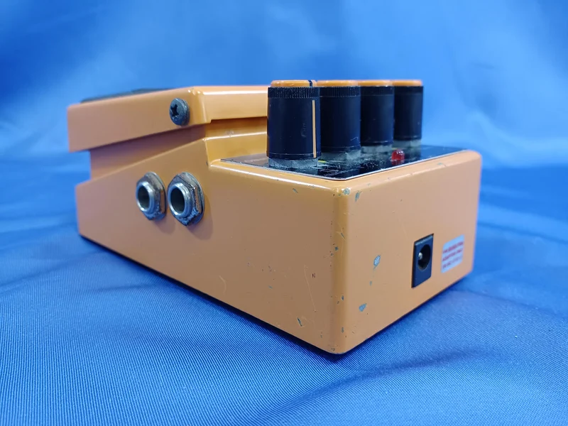 BOSS Distortion Effects DS-2