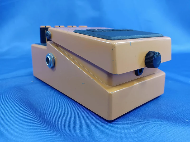 BOSS Distortion Effects DS-2