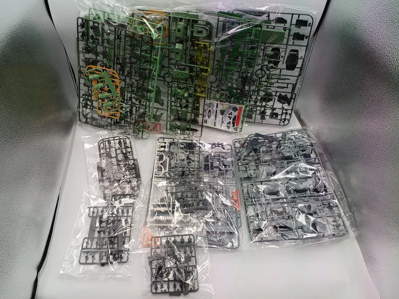 BANDAI Mobile Suit Gundam UC Isaac Gaza C Geara Doga Set