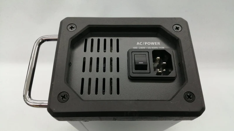BEHRINGER Stage Box SD8
