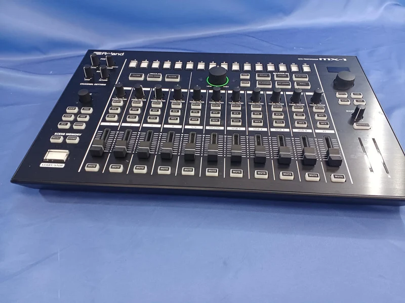 ROLAND Mischer MX-1