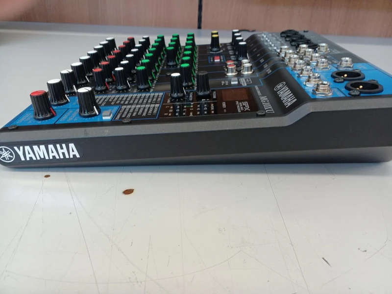 YAMAHA Mixer MG10XU