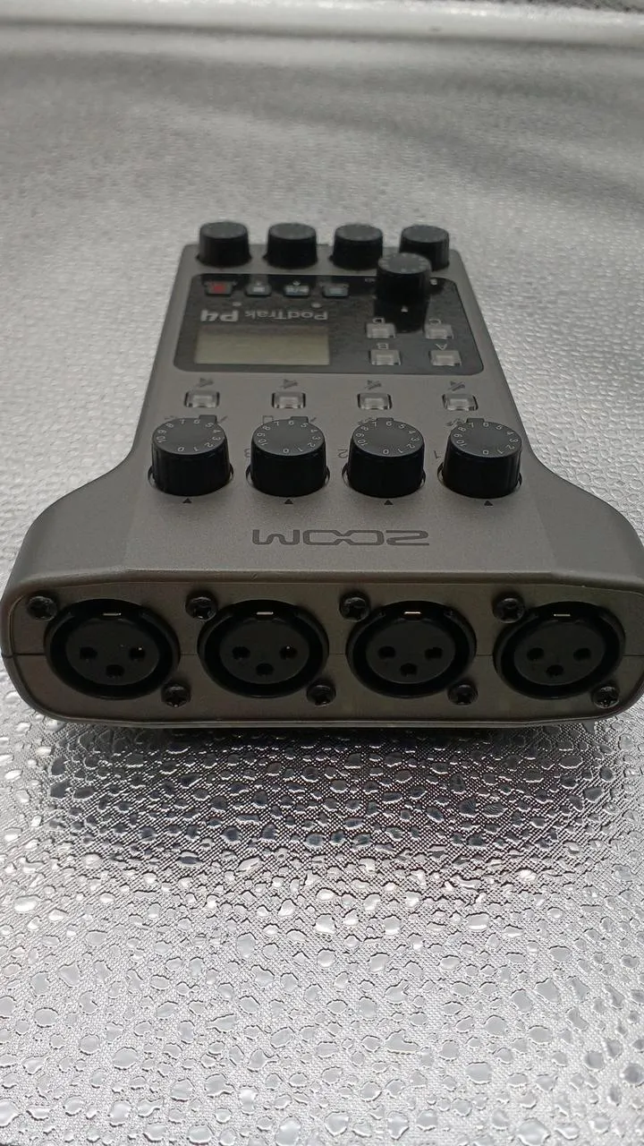 ZOOM Podcast-Recorder PODTRAK P4