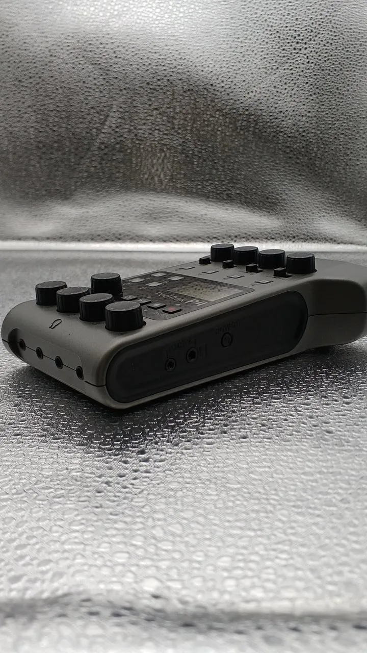 ZOOM Podcast-Recorder PODTRAK P4