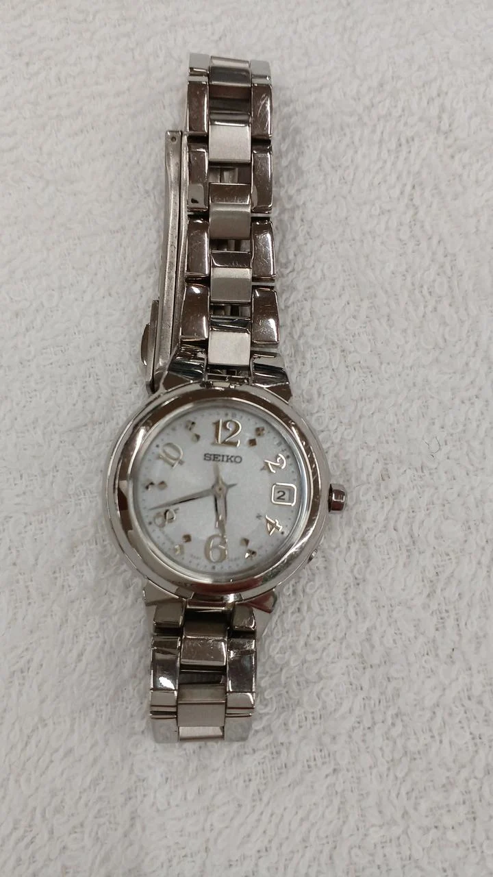 SEIKO Quartz 1B22-0BD0