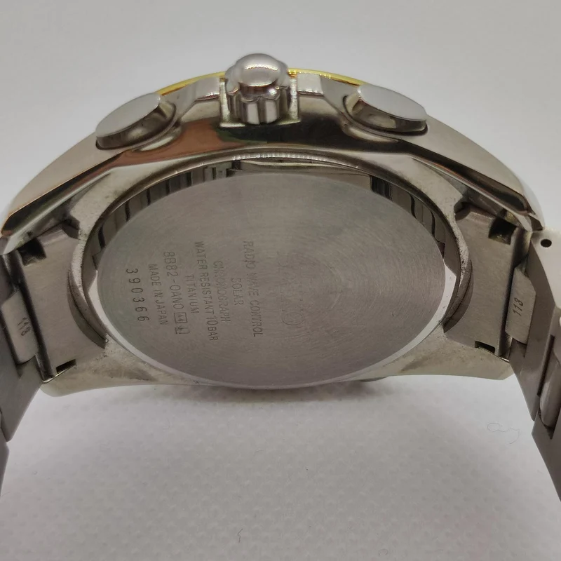 SEIKO Solar-Armbanduhr saga164