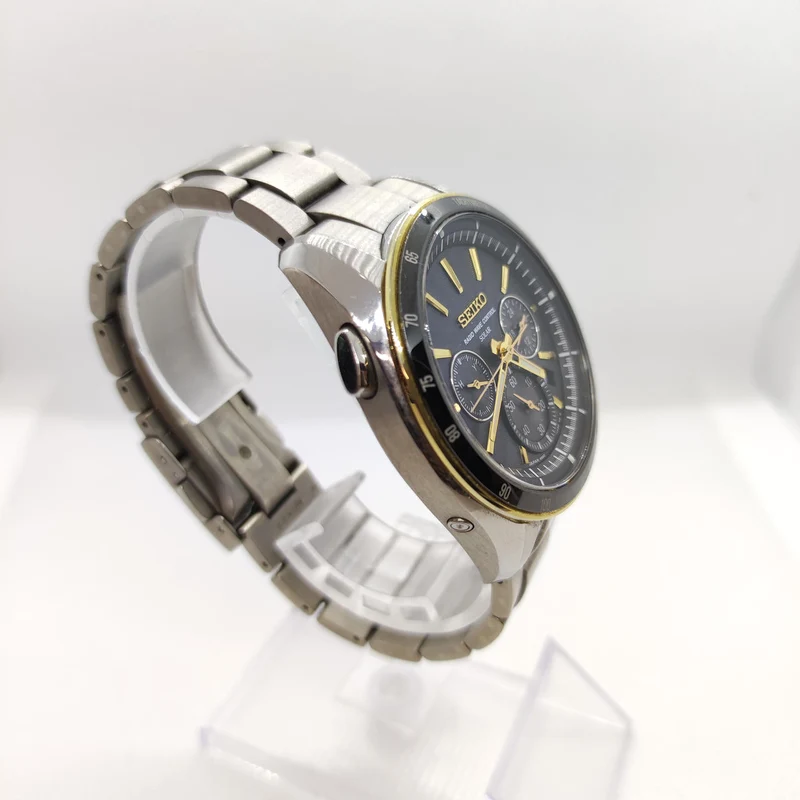 SEIKO Solar-Armbanduhr saga164
