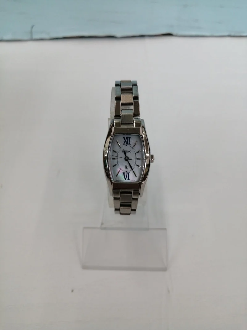 SEIKO LUKIA V117-0DK0