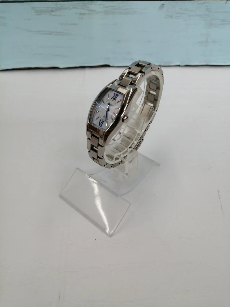 SEIKO LUKIA V117-0DK0