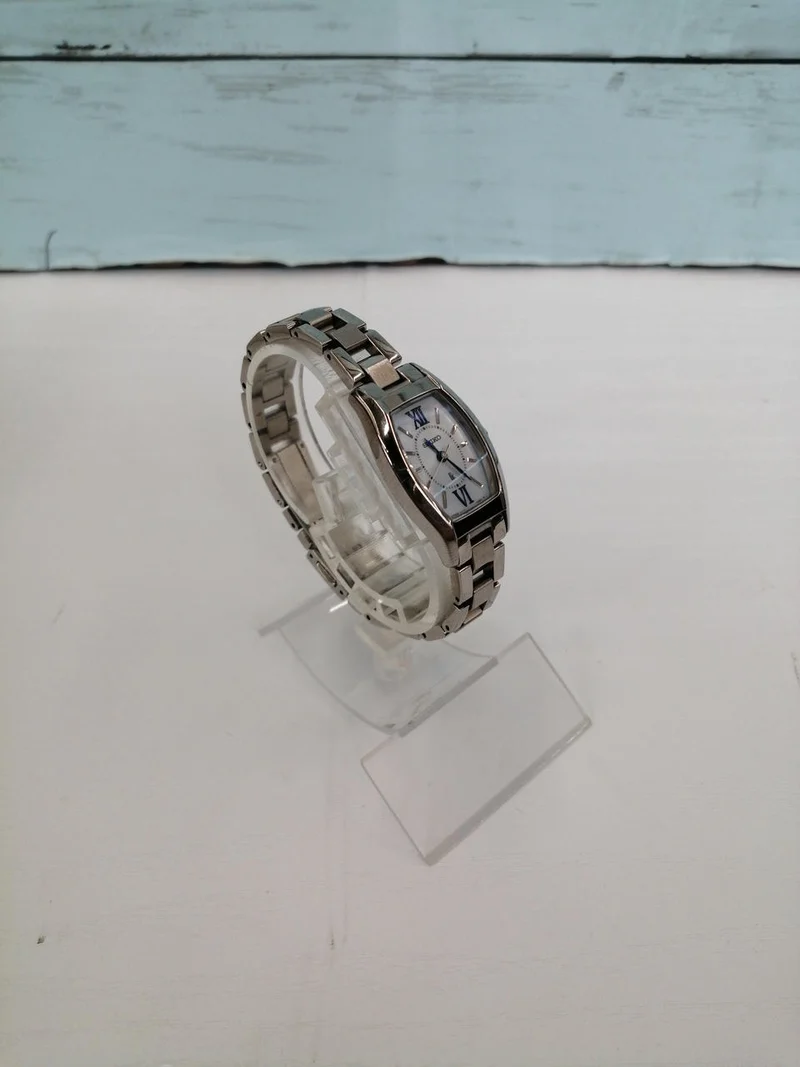 SEIKO LUKIA V117-0DK0