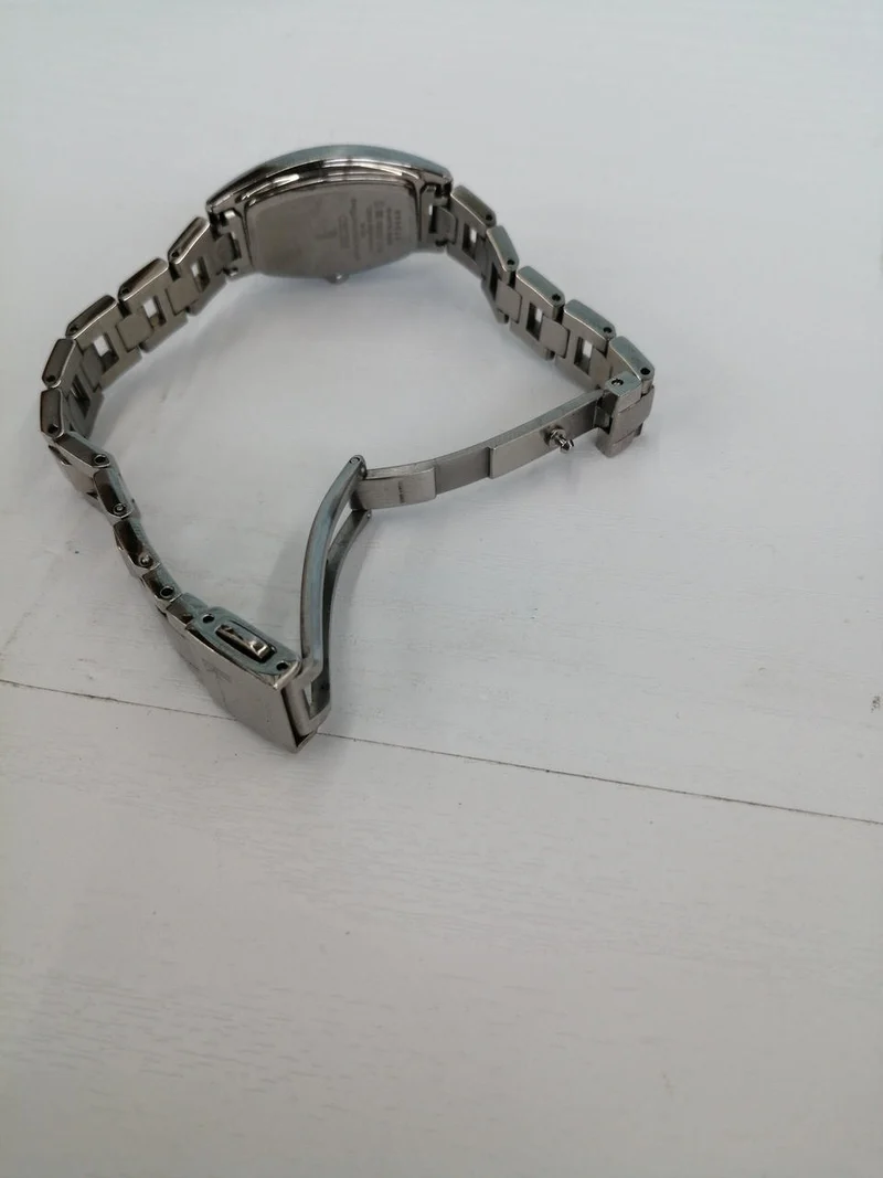 SEIKO LUKIA V117-0DK0