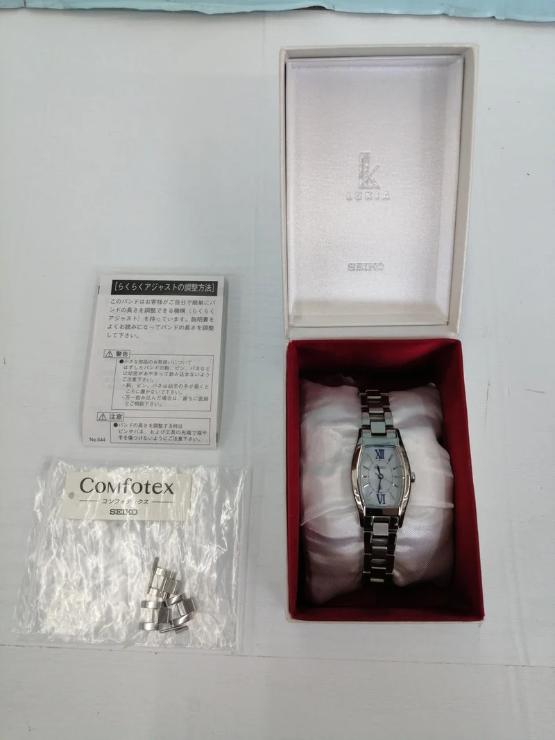 SEIKO LUKIA V117-0DK0