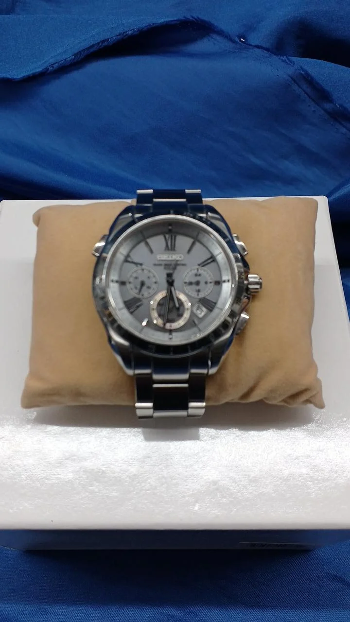 SEIKO Armbanduhr mit Funksteuerung und Solarbetrieb SAGA065