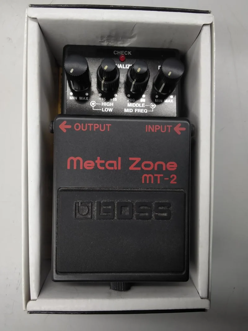 BOSS METAL ZONE MT-2