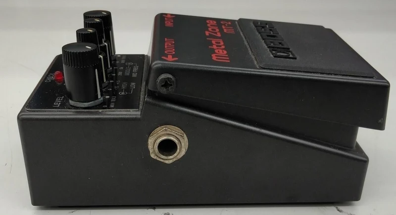 BOSS METAL ZONE MT-2