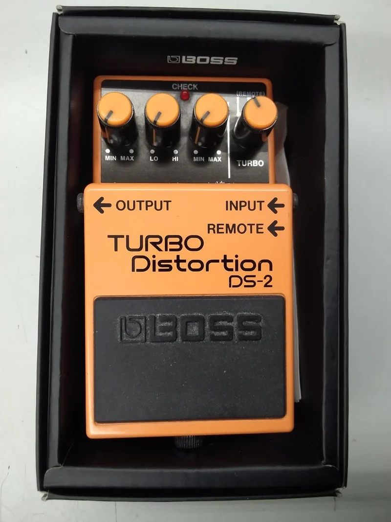 BOSS Distortion DS-2
