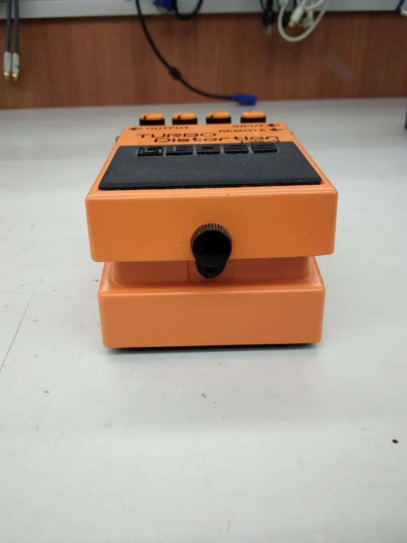 BOSS Distortion DS-2