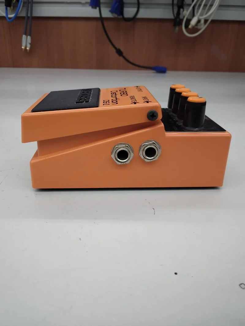 BOSS Distortion DS-2