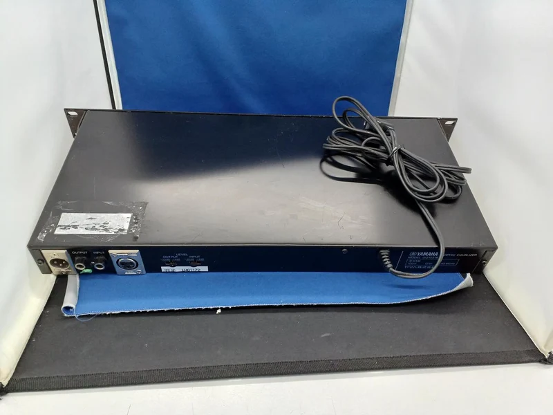 YAMAHA Grafik-Equalizer CG1031BII.