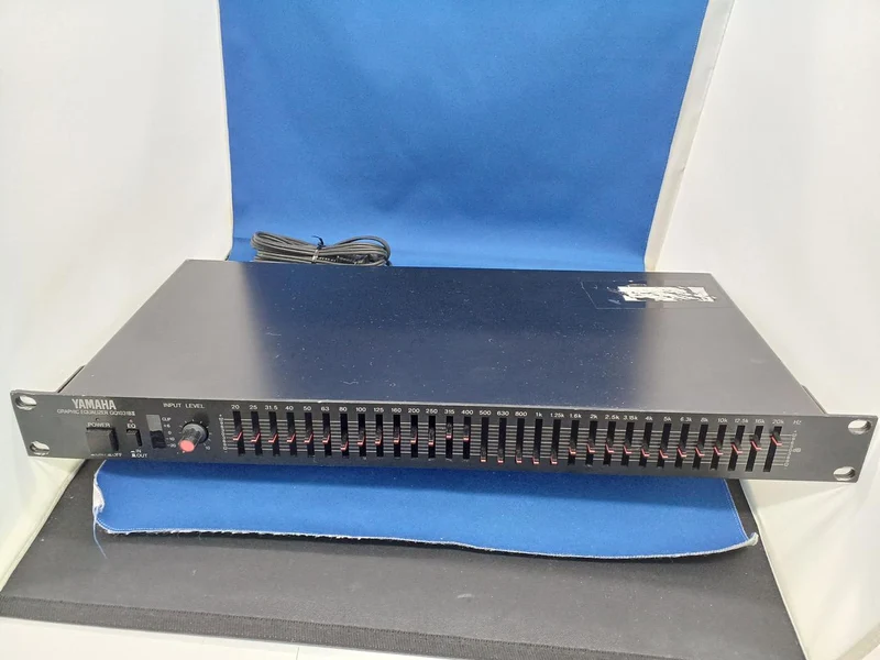 YAMAHA Grafik-Equalizer GQ1031BII.
