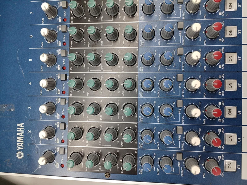 YAMAHA Analogmixer MG16/6FX