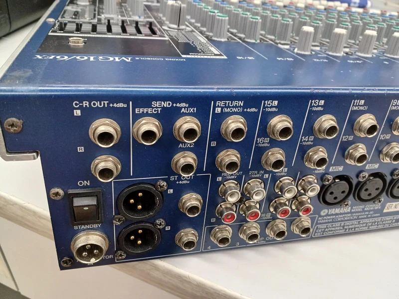 YAMAHA Analogmixer MG16/6FX