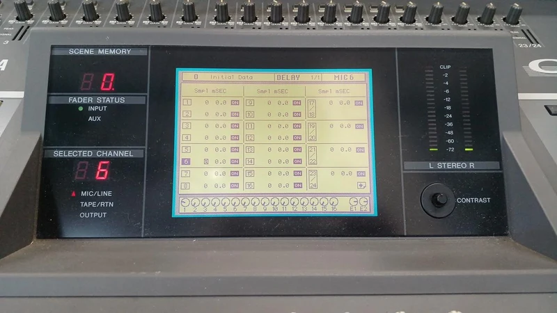 [SCHROTT] YAMAHA Mixer 02R