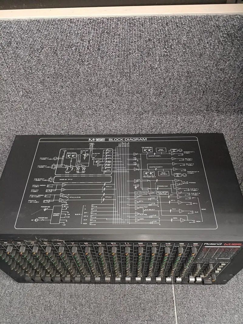 [SCHROTT] ROLAND 16-Kanal-Mischpult M-16E